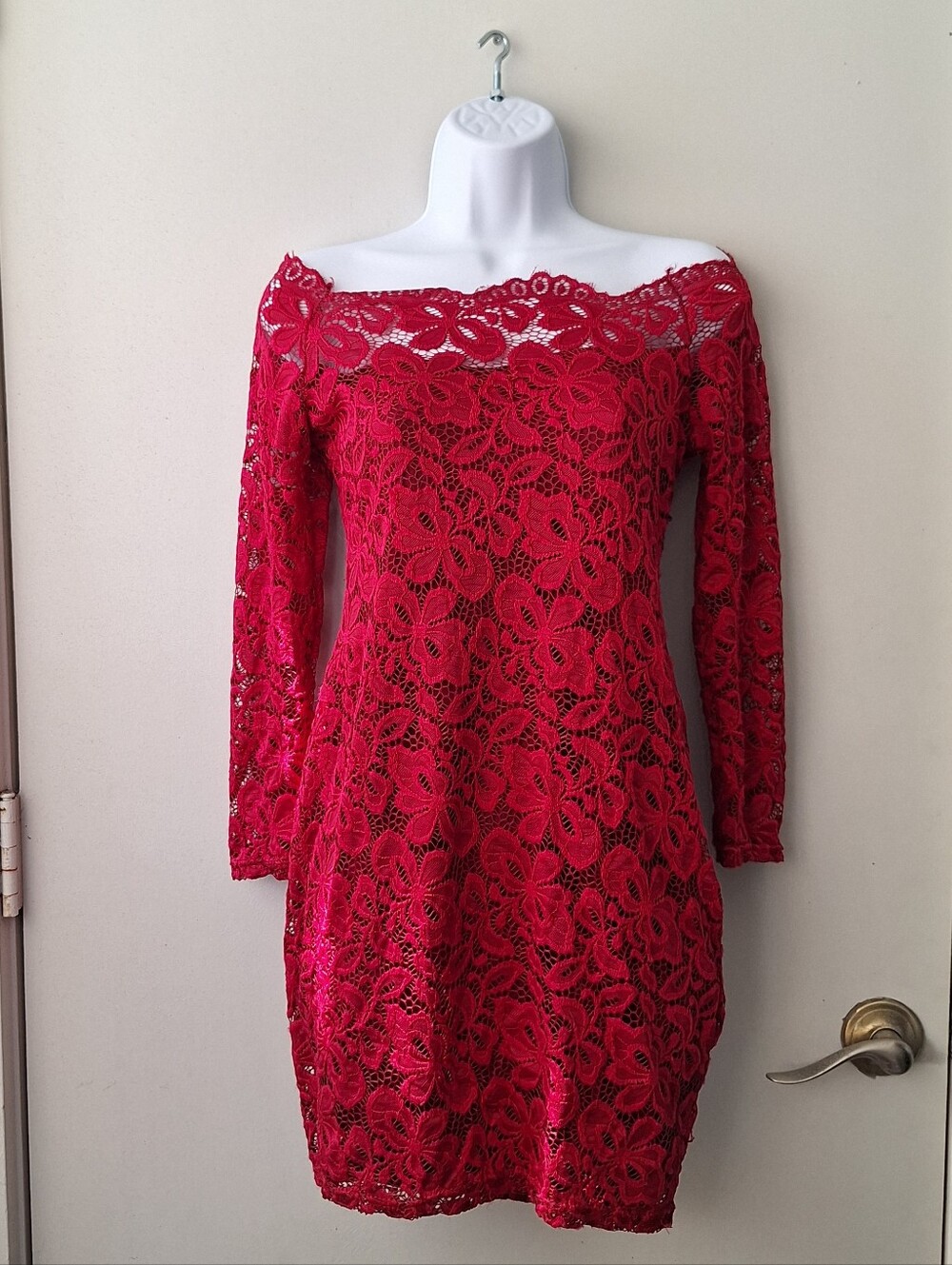 Acevog Lace Red Dress